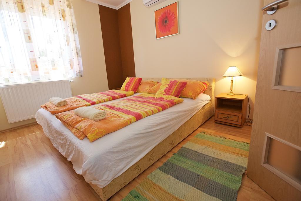 Zoli Apartmanok-Bródy 51-53 Hajdúszoboszló Exterior foto