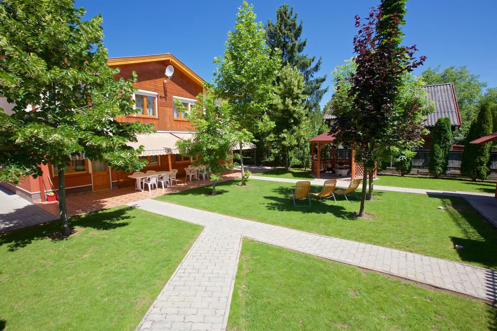 Zoli Apartmanok-Bródy 51-53 Hajdúszoboszló Exterior foto